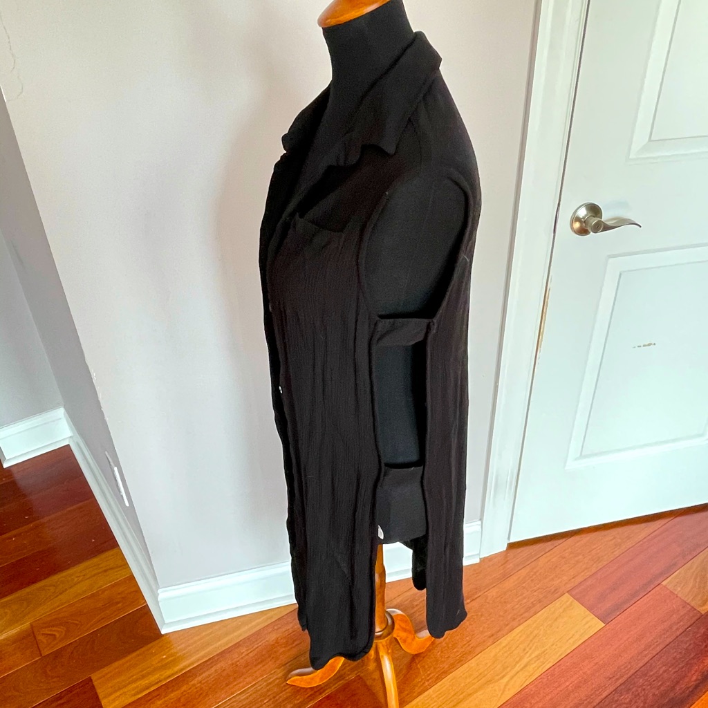 Button Down Cutout Side Duster